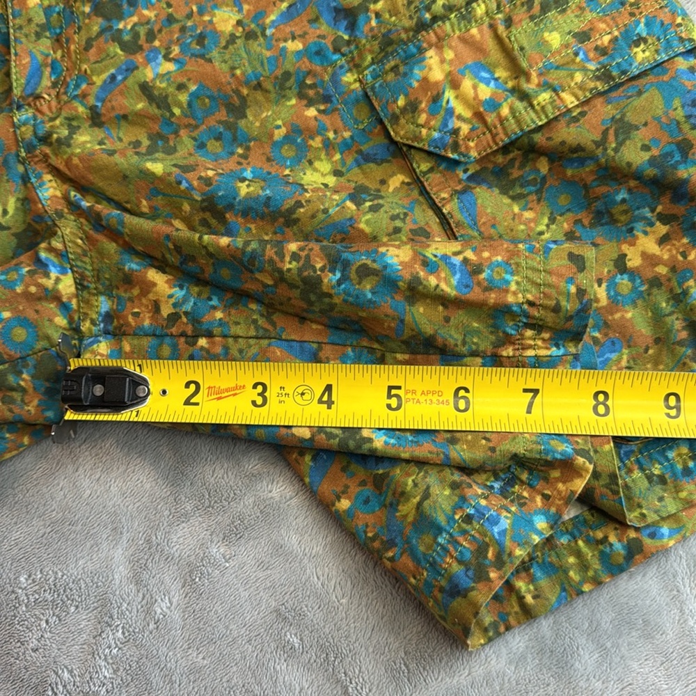 NWOT Lucy & Yak Avery Cotton Cargo Shorts Green Floral Size W26 - Picture 15 of 15